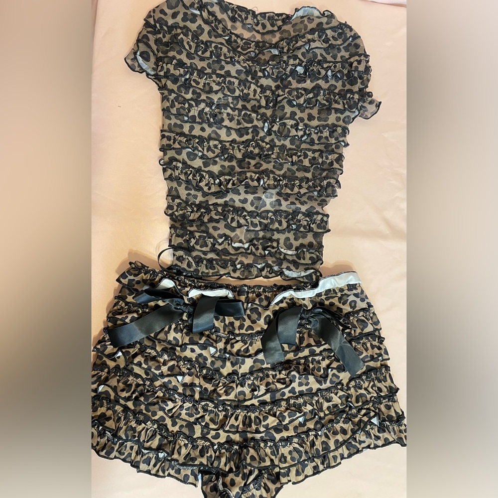 Romwe women’s PJ set. Size extra small/2